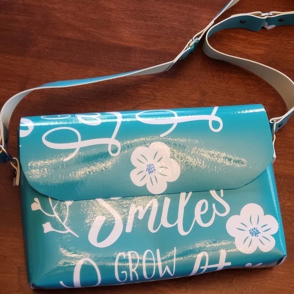 New handmade unique vinyl three piece matching set tote, shoulder bag, note pad - Picture 5 of 14